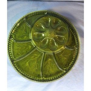 Green Relish Deviled Egg Tray Olive Divided Round Platter 8 Sections Vintage 13"